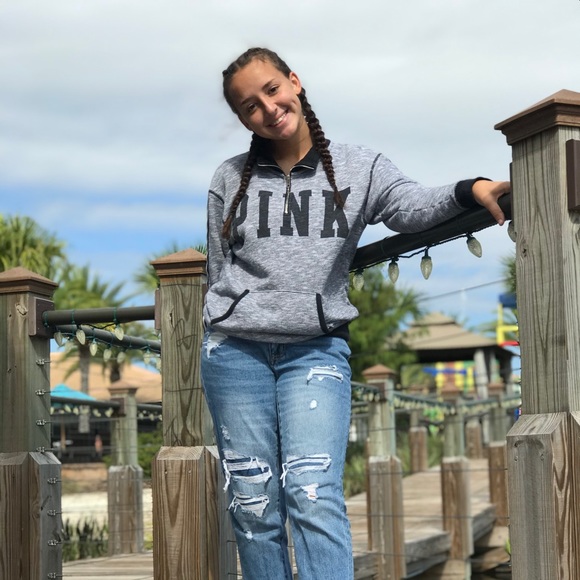 Meet your Posher, Chloe - Picture 1 of 1